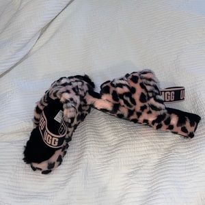 Ugg fluff slippers